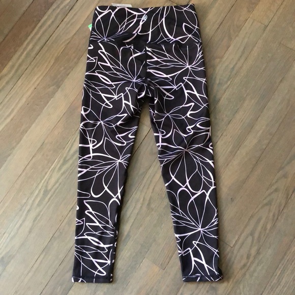 Gaiam NWT capri legging - Picture 9 of 12